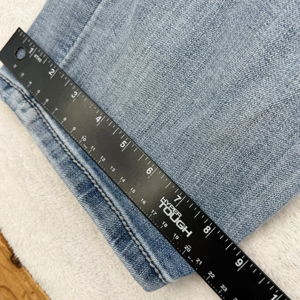 BKE Henry Jeans Mens 38x34 Light Wash Straight Stretch Coolmax